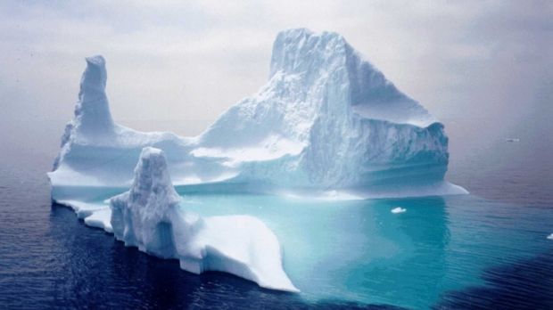 Pine Island Glacier gives birth to a giant iceberg