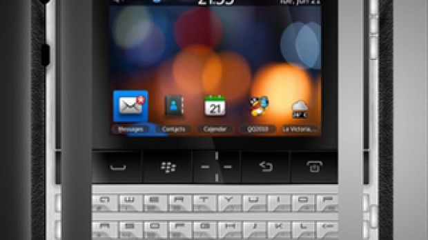 Porsche Design BlackBerry Bold 9980 (front & sides)