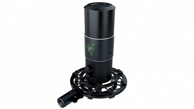 Razer Seirēn microphone and shock mount
