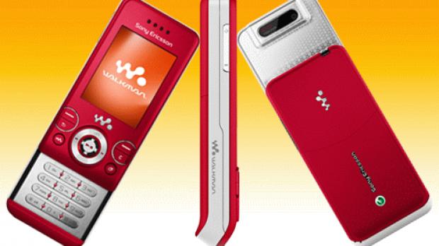 Sony Ericsson W580i White - The Designer Music Phone 13