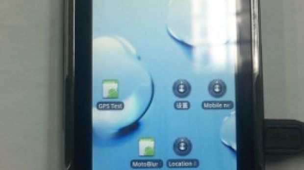 Motorola's flip Android phone