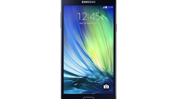 Samsung Galaxy A7 in black