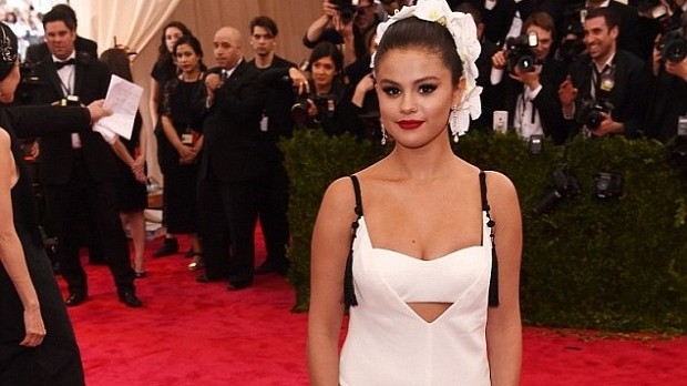 Selena Gomez on the red carpet at the MET Gala 2015