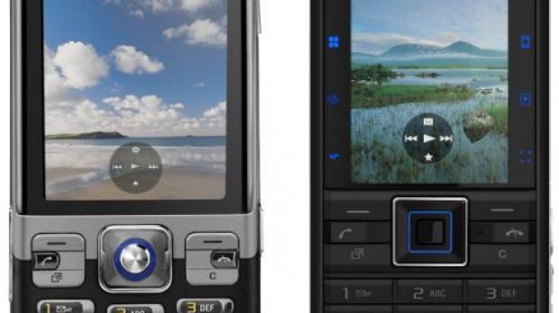 Sony Ericsson C702 and C902