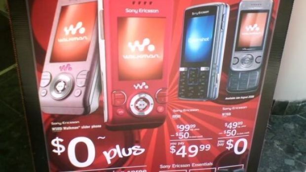 Sony Ericsson W760i in a Rogers ad