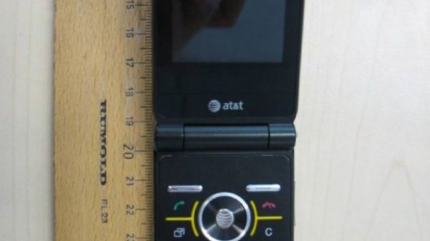 Sony Ericsson Z780a during the FCC tests