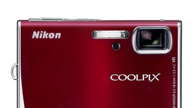 Coolpix S52 - front view