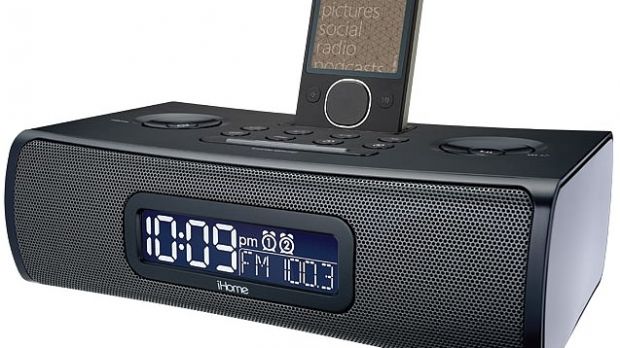 iHome ZN9, the world's first made-for-Zune speaker system