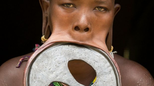 This woman is said to wear the largest lip disc in the world
