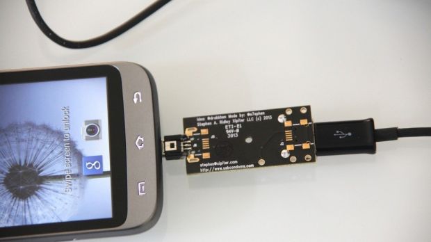 USB Condom connected to mobile device