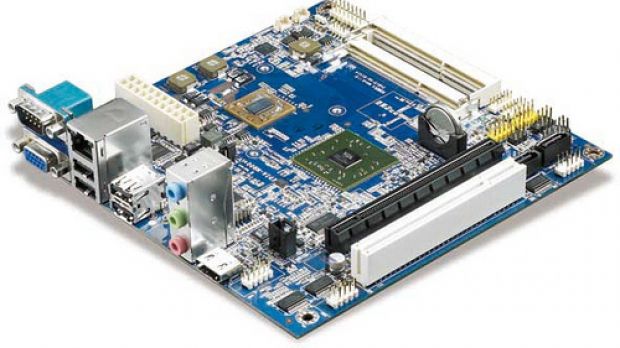 VIA EPIA-M900 motherboard with dual-core Nano X2 E-series CPU