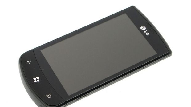 LG E900 (Optimus 7)