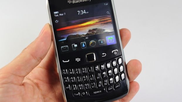BlackBerry Curve “Apollo”