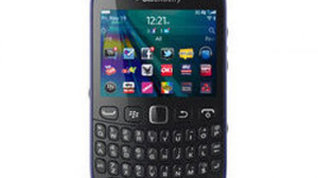 Vivid Violet BlackBerry Curve 9320