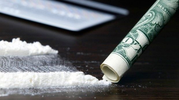 Man calls 911 to report cocaine theft