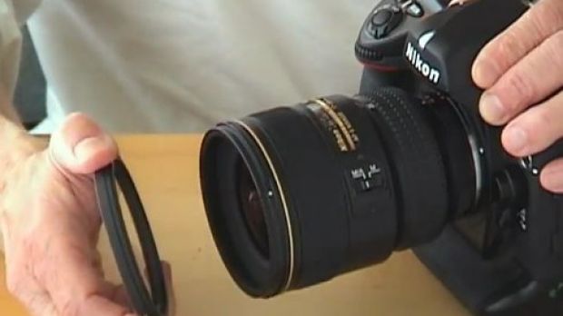 XUME snap-on adapter for DSLR lenses
