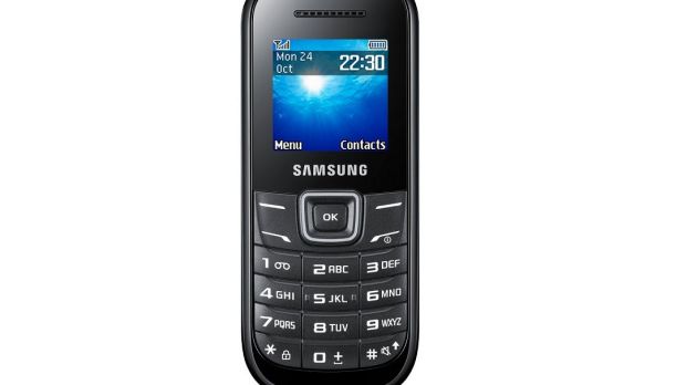 Samsung E1200 phone