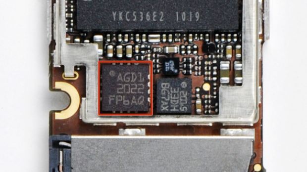 iPhone 4 logic board - chip containing the phone's MEMS gyroscope highlighted