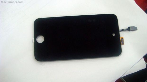 Leaked photo of alleged iPod touch 4th generation part
