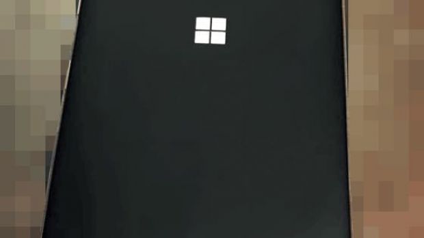 Microsoft Lumia 850 (back)