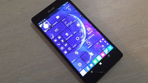 Microsoft Lumia 950 XL home screen
