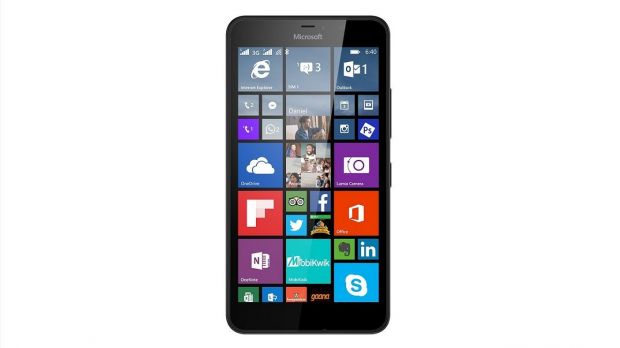 Microsoft Lumia 640 XL frontal view