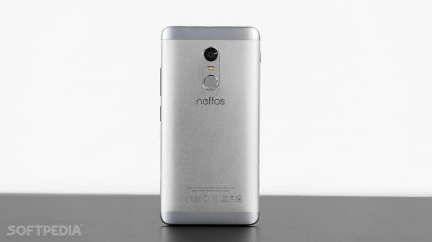 Neffos X1 back view