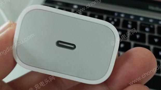 Alleged USB Type-C charger coming with 2018 iPhone