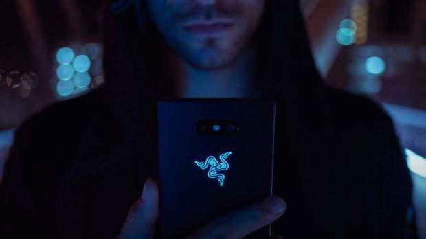 Razer hasn’t yet killed off the third generation of its gaming-oriented smartphone, according to a new report, despite the latest speculation in the mobile industry.