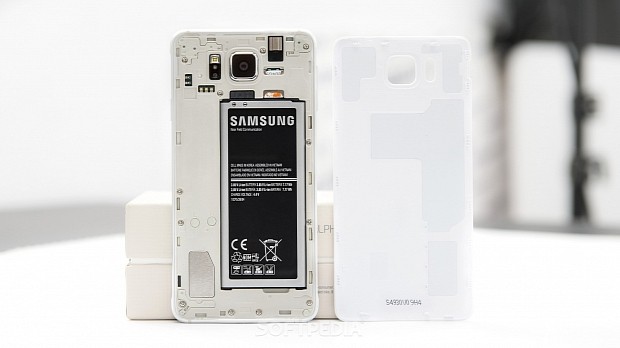 Samsung Galaxy Alpha removable battery