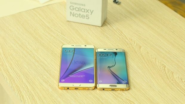 Samsung Galaxy Note5 and S6 edge+ in gold, next to each other