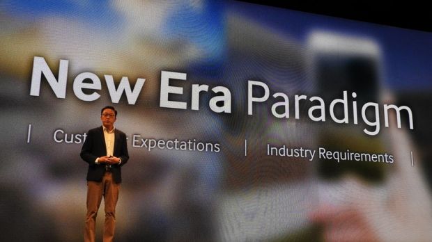 Samsung moves the industry into a new era one step at a time