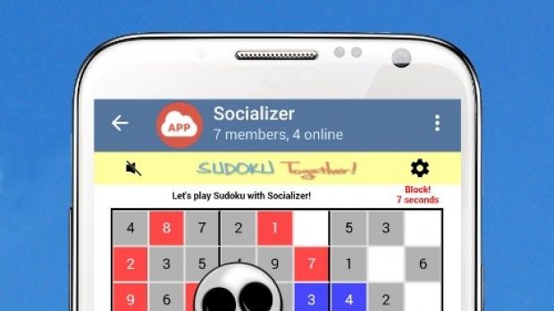 Socializer allows to share web apps in conversations