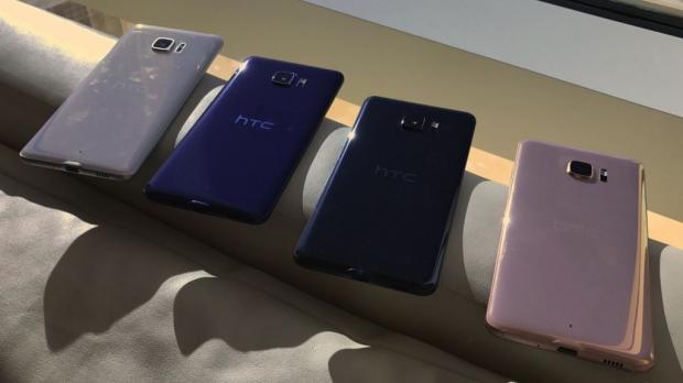 HTC U Ultra in four color variants