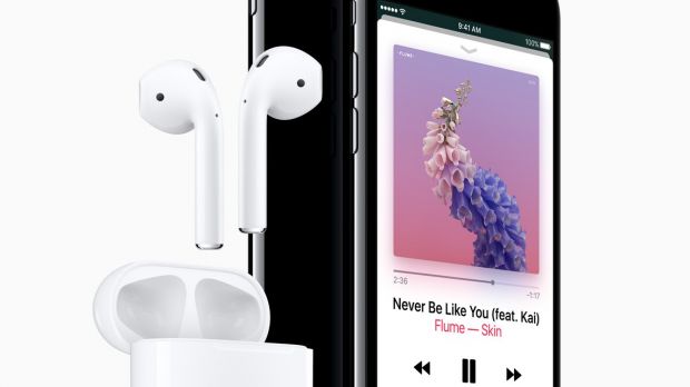 iPhone 7 and the new wireless headphones