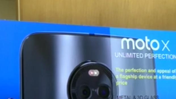 Dual-camera setup on Moto X4