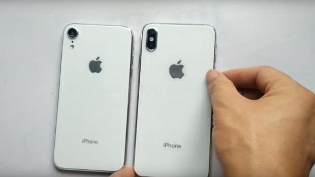 Cheaper iPhone (on the left) next to the iPhone Xs Max
