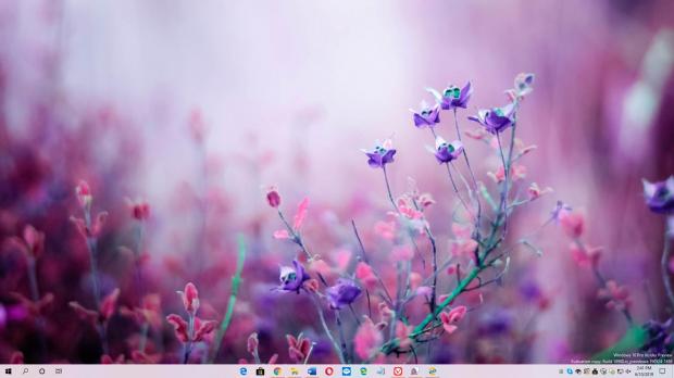 Centered taskbar icons on the Windows 10 desktop