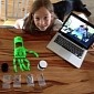 [Updated]10-Year-Old Girl Assembles 3D Printed Prosthetic Hands On Her Own
