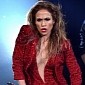 AMAs 2014: Jennifer Lopez, Iggy Azalea Bring “Booty” to the Stage – Video