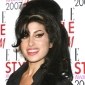 Amy Winehouse Collapses Again, Is Hospitalized