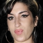 Amy Winehouse to Undergo Surgery to Fix Crooked Nose