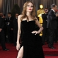 Angelina Jolie's Oscars 2012 Leg Pose Was Desperate Cry for Attention