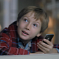 Apple Airs New iPhone 4S Ads