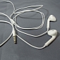 Apple “Forgets” to Put Remote and Mic on iPod touch EarPods