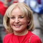 Barbara Walters Gets Plastic Surgery, Is Almost Unrecognizable