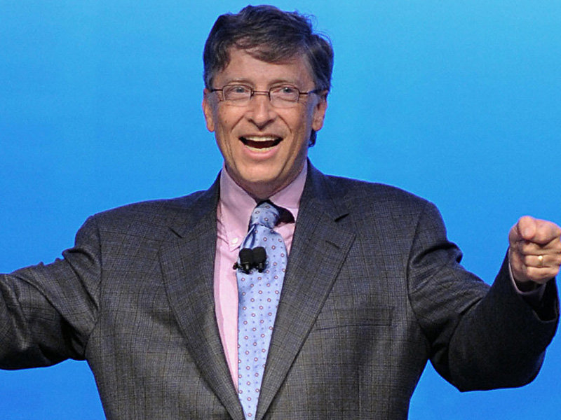 [Image: Bill-Gates-Spotted-in-Cheering-Crowd-at-...ideo-2.jpg]