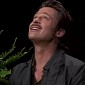 Brad Pitt and Zach Galifianakis Swap Gum, Insults in Funny Sketch – Video