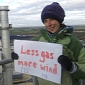 British Protesters “Dismount” Power Station's Cooling Towers
