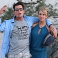 Charlie Sheen Offered Guy $10,000 (€7,274) to Kiss Him on Mexican Vacation with Girlfriend Brett Rossi
